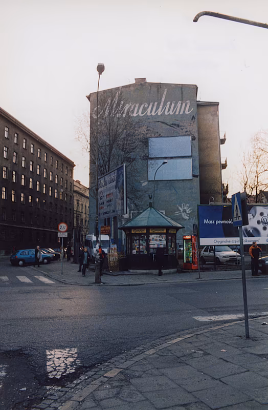 Miraculum mural, Pawia Street